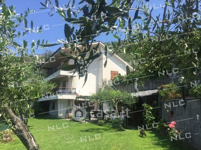 Villetta a schiera in residenziale in Via delle Mimose