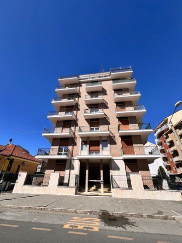 Appartamento in residenziale in Via Marco Minghetti 41