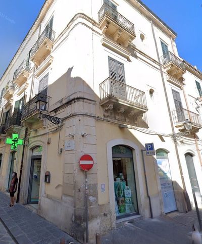 Ufficio in commerciale in Via Roma 78