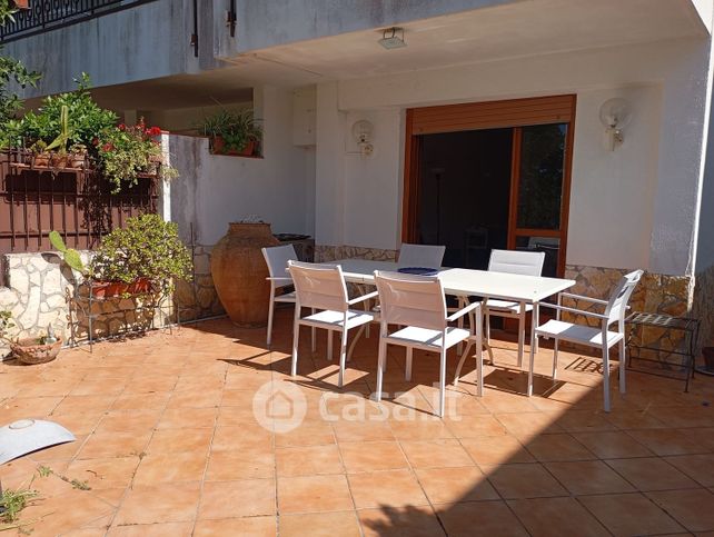 Casa bi/trifamiliare in residenziale in Via Pitea da Marsiglia 9