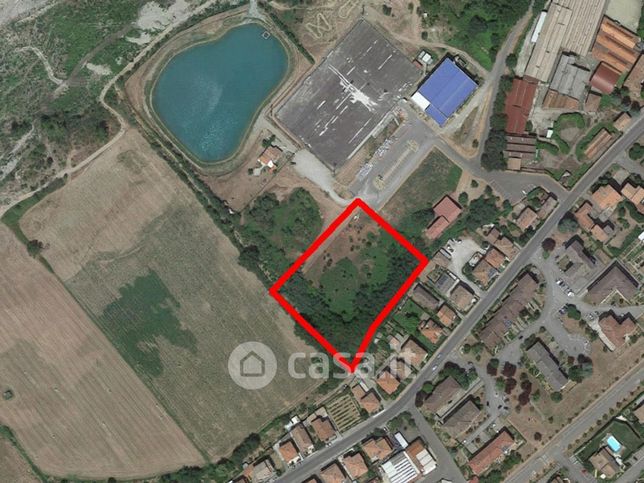 Terreno agricolo in commerciale in Via Vittorio Veneto