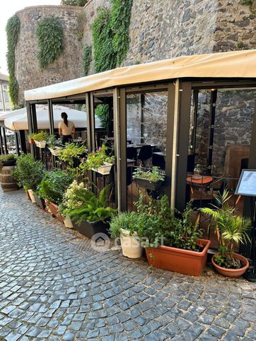 Attivitã /licenza (con o senza mura) in commerciale in Piazza Giuseppe Mazzini