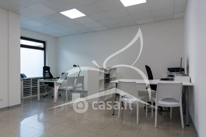 Ufficio in commerciale in Via Unione 120
