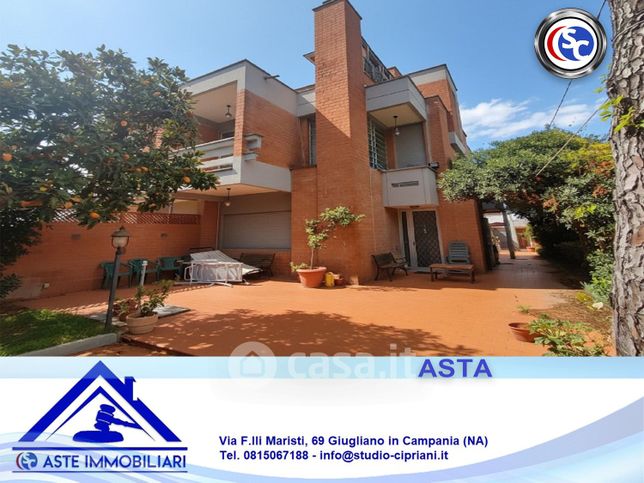 Villa in residenziale in Via Spiaggia di Piscinola