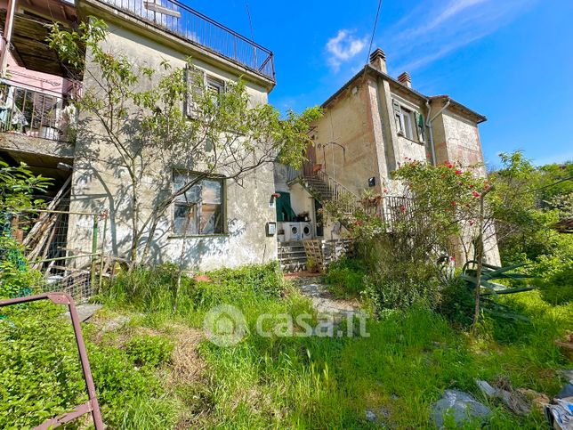 Casa indipendente in residenziale in Via Borlo
