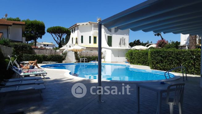 Casa bi/trifamiliare in residenziale in Via Marina Torre Grande 2