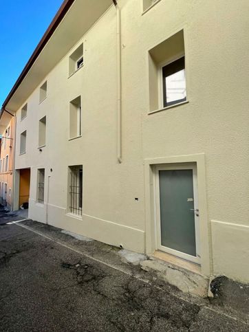 Casa indipendente in residenziale in Via G. Cesare Abba
