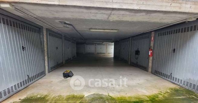 Garage/posto auto in residenziale in Via Carlo Maria Maggi