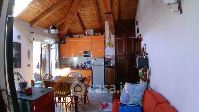 Casa indipendente in residenziale in Via duca d'aosta 12