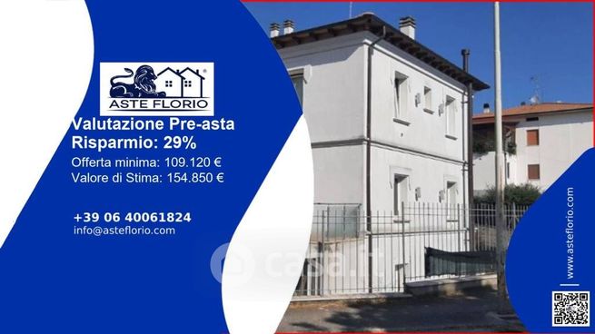 Ufficio in commerciale in Via Vittorio Veneto 82