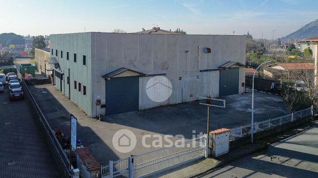 Capannone in commerciale in Via G. Pastore 13