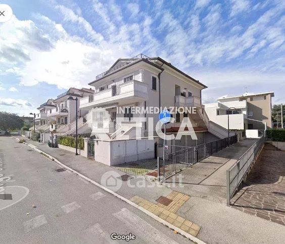 Appartamento in residenziale in Largo Giustiniano Villa 40