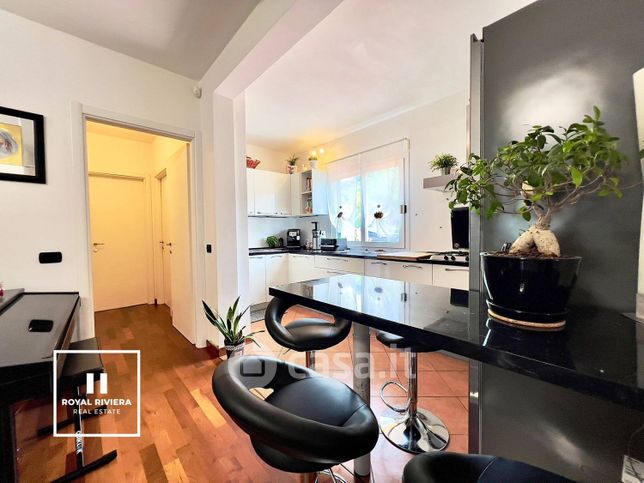 Appartamento in residenziale in Via Louis Pasteur 130