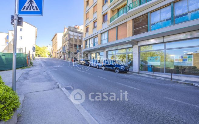Capannone in commerciale in Via Trento
