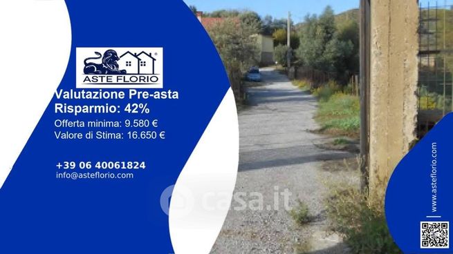 Terreno agricolo in commerciale in Via Comunale Santo