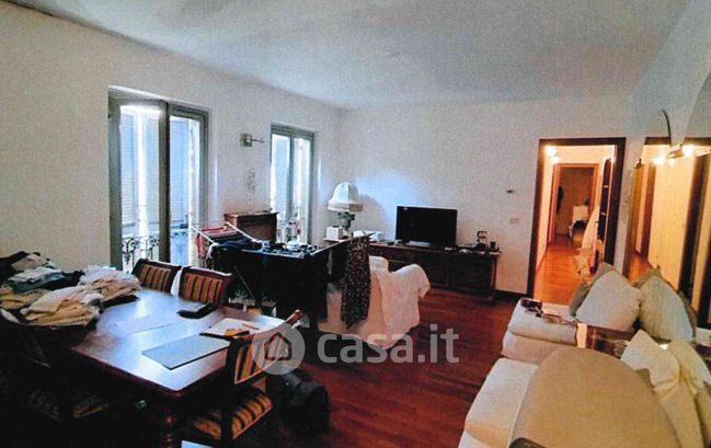 Appartamento in residenziale in Viale Monte Santo 12