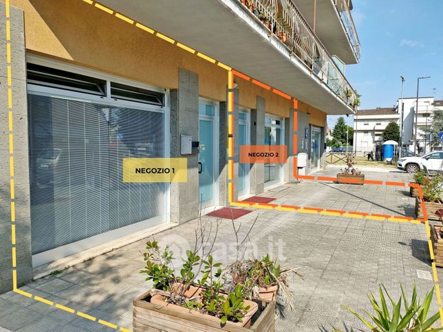 Ufficio in commerciale in Via Pietro Nenni 99