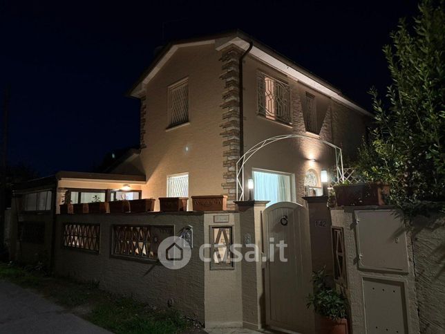 Villa in residenziale in Via Salvador Allende 102