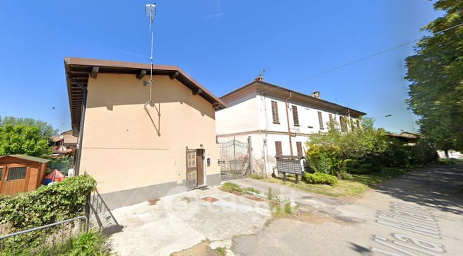 Casa indipendente in residenziale in Via Milano 26