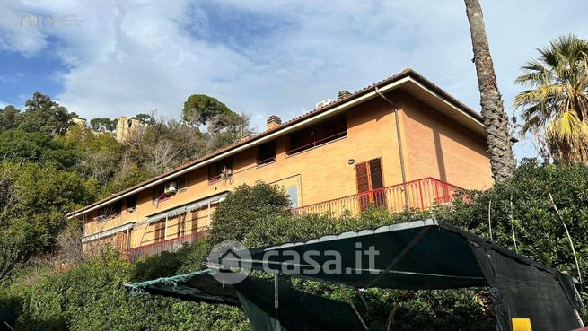 Appartamento in residenziale in Via Fratelli Rosselli 95