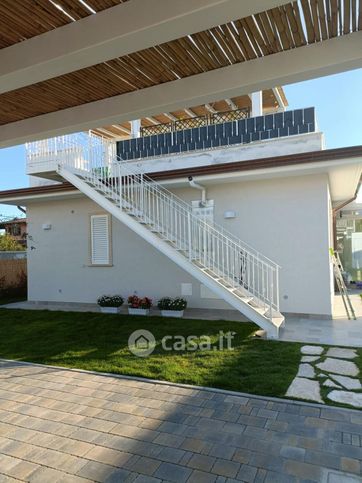 Villa in residenziale in 