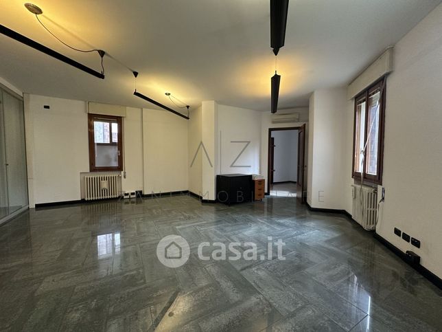 Ufficio in commerciale in Via Romagna