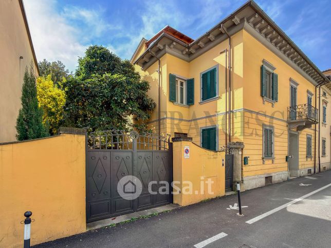 Villa in residenziale in Via Curtatone