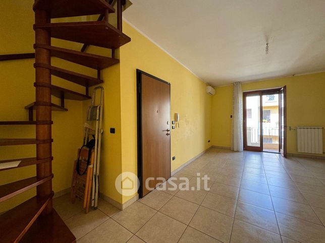 Appartamento in residenziale in Via F Compagna 5 E