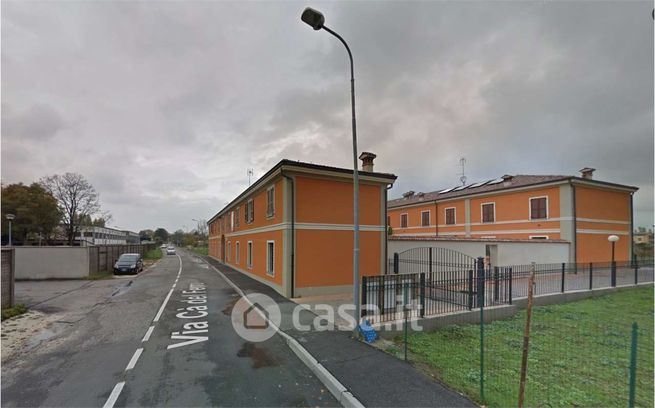 Garage/posto auto in residenziale in Via CÃ  del Ferro 35