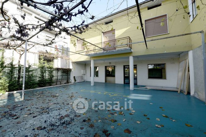 Casa indipendente in residenziale in Via Deco' e Canetta 79