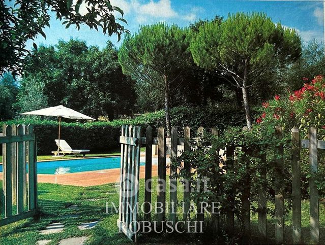 Villa in residenziale in Via del Lastrico 13