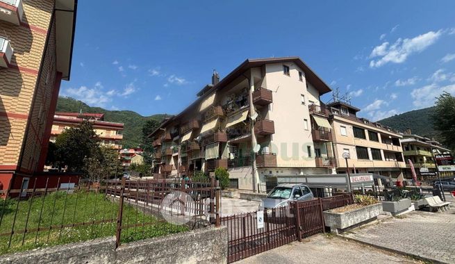 Appartamento in residenziale in Via Legniti