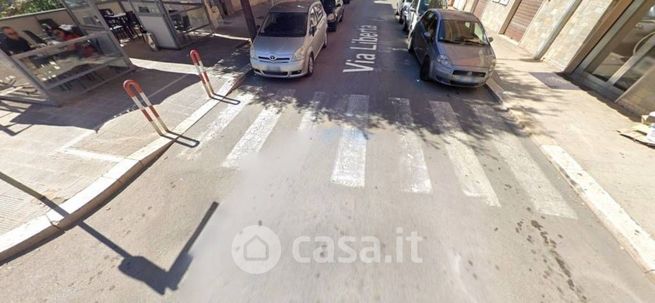Ufficio in commerciale in Via Libertà