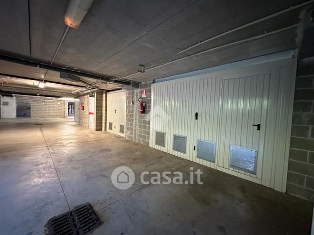 Garage/posto auto in residenziale in Via Mazzincollo