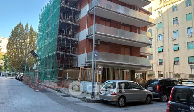 Box/posto auto in residenziale in Via Vincenzo Velardi