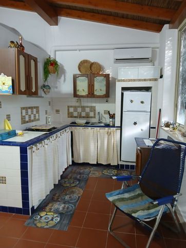Casa indipendente in residenziale in Via Cesare Battisti 35