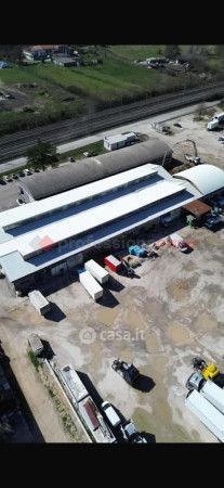 Capannone in commerciale in Via ASI