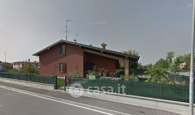 Casa bi/trifamiliare in residenziale in Viale Europa