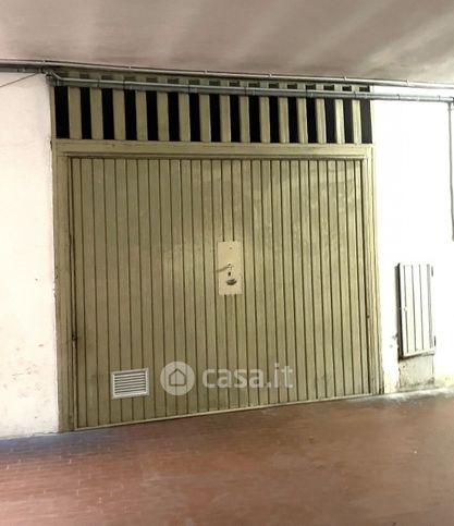 Box/posto auto in residenziale in Piazza del Tribunale