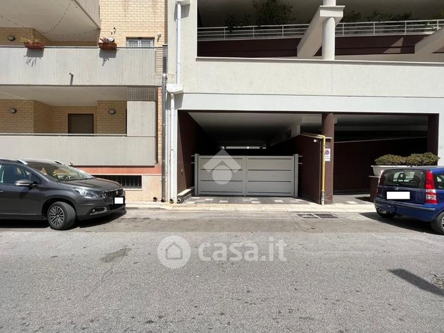 Garage/posto auto in residenziale in Via Lucio Strabone 16