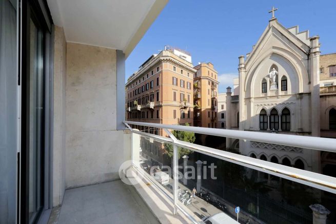 Appartamento in residenziale in Via Flavia 93