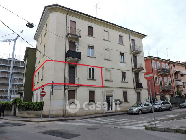 Appartamento in residenziale in Via Guarino da Verona 1 a