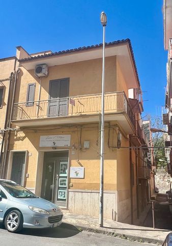 Ufficio in commerciale in Via Erice 21