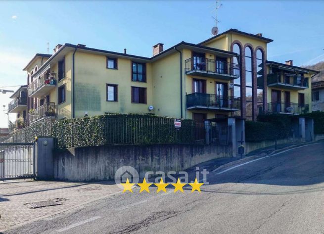 Appartamento in residenziale in Via Piano