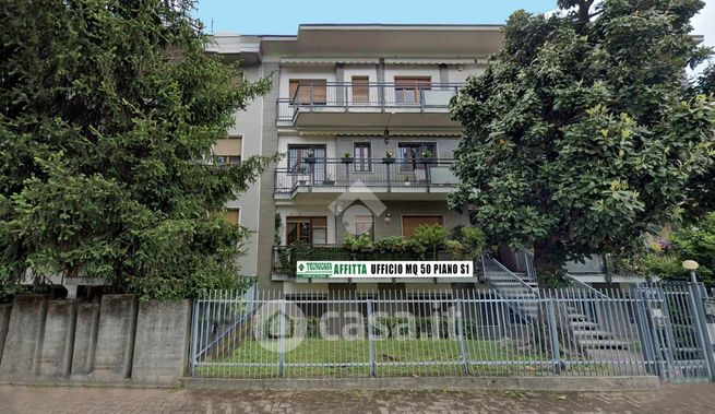 Ufficio in commerciale in Via Giuseppe Mazzini 32