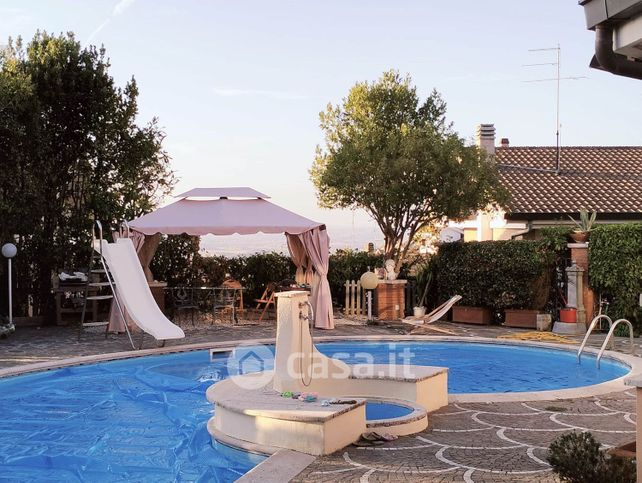 Appartamento in residenziale in Via Ercole Consalvi
