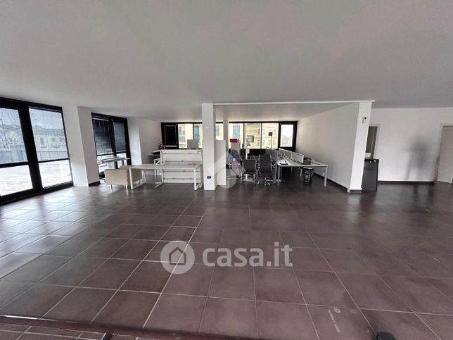 Ufficio in commerciale in Via Municipio 14