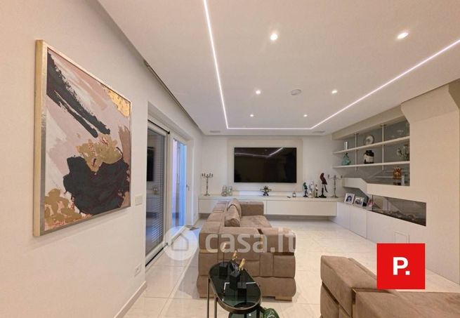 Villetta a schiera in residenziale in Via Michele Camusso 6