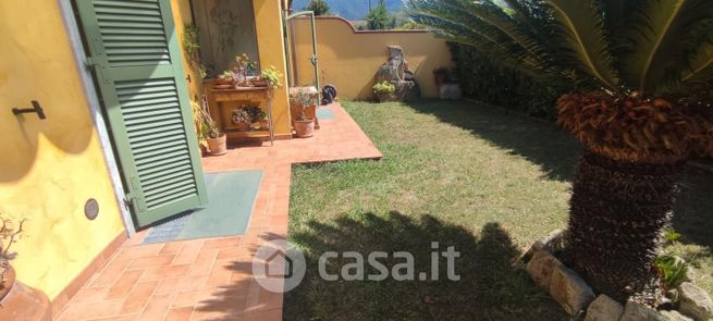 Villa in residenziale in Via Carbonara