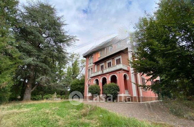 Villa in residenziale in Via Cristoforo Colombo 30